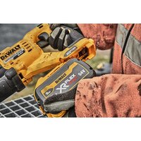 DeWalt DCS389X2 (с 2-мя АКБ 9 Ah, кейс) Image #4